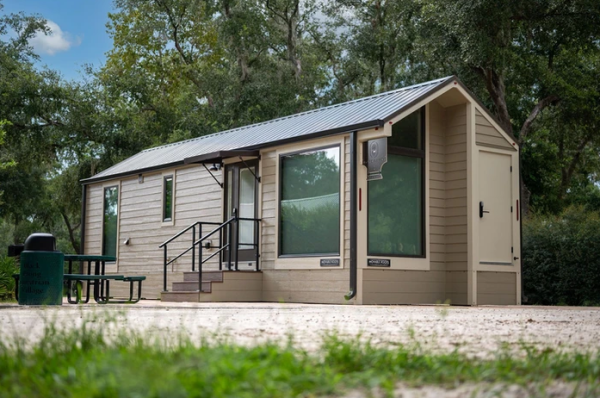 Black Prong Cabin